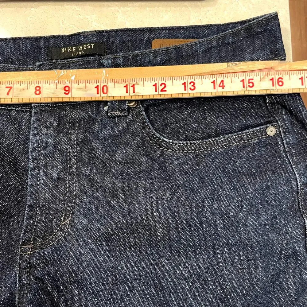 Nine West Women's Jeans Size 6 Straight Leg Dark wash denim broadway style